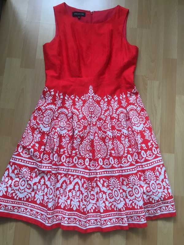 czerwona sukienka