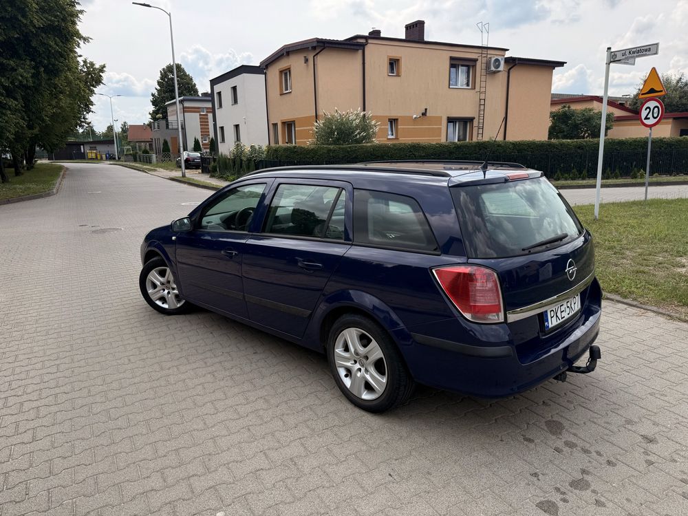 Opel astra 1.6 benzyna zarejestruwana klima tempomat