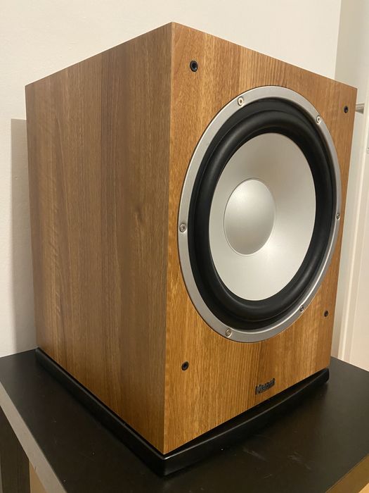 Активний Сабвуфер сааб Magnat Quantum Sub 530A