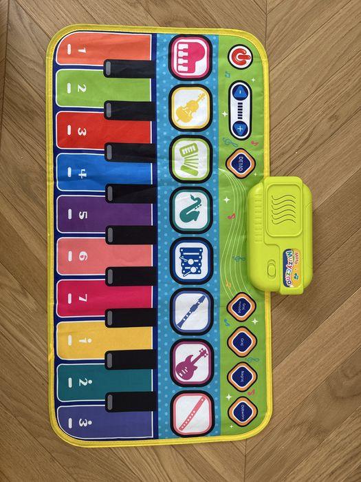 Mata muzyczna, pianino