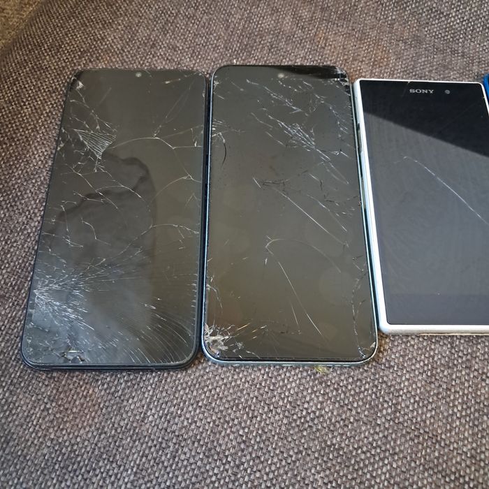 Продам мобільні телефони на запчастини