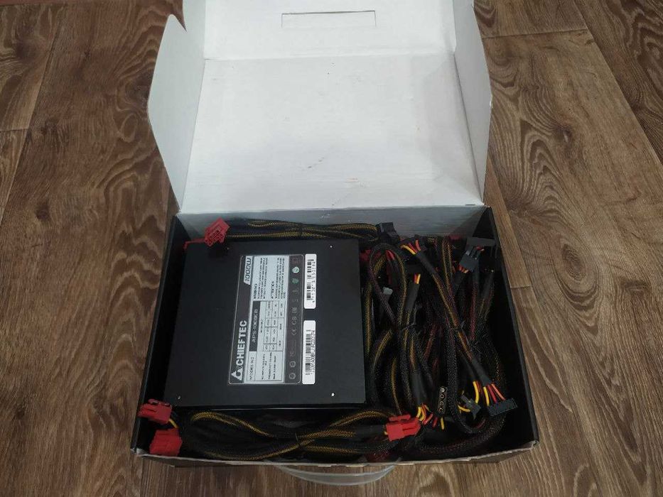 Блок питания Chieftec A-135 модульный (APS-1000CB) 1000W