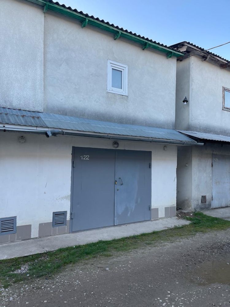 Гараж в ГБК 26 по вулиці Ленкавського в м.Івано-Франківську