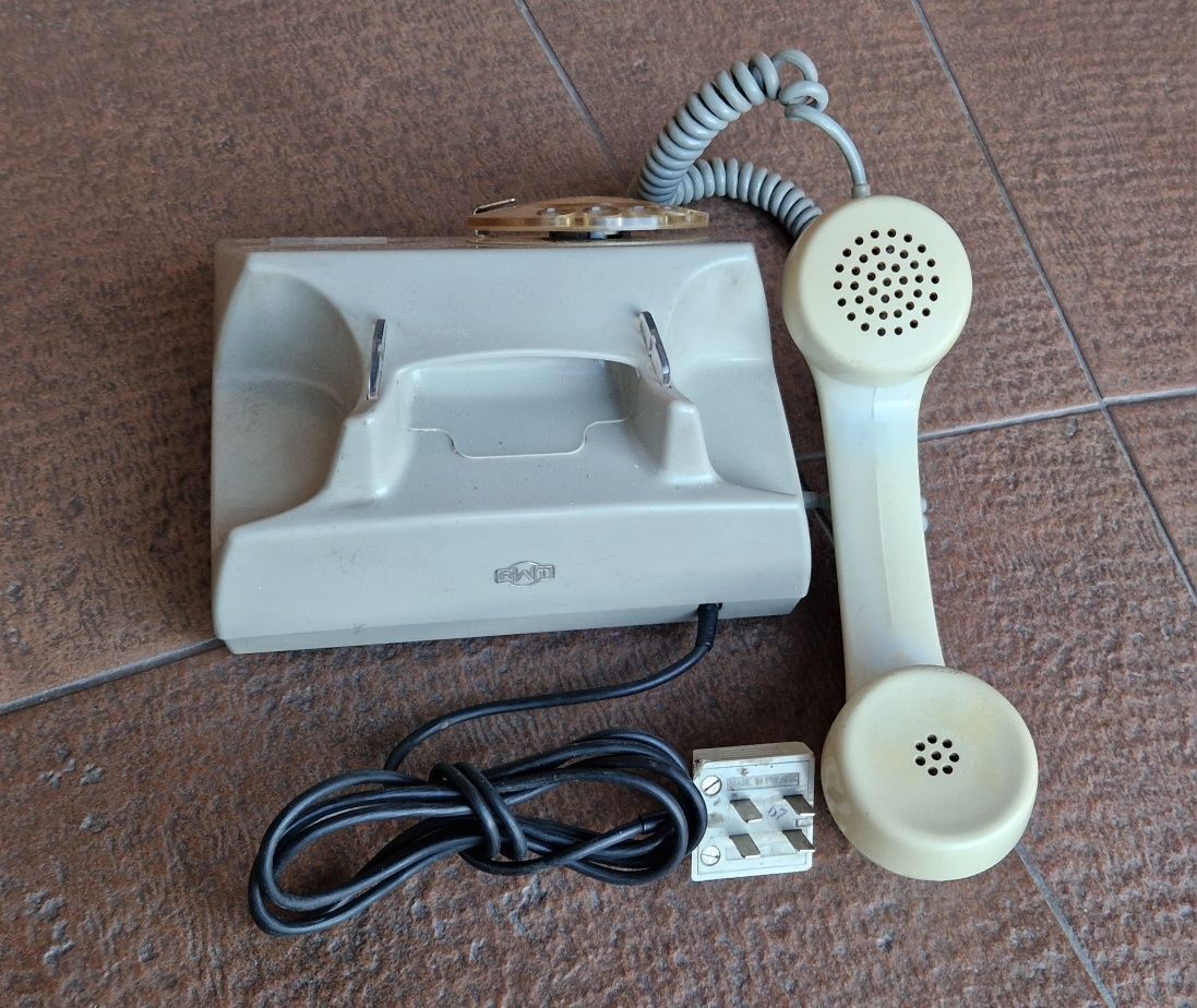 Tarczowy telefon stacjonarny Elektrim Aster 72 PRL retro vintage RWT