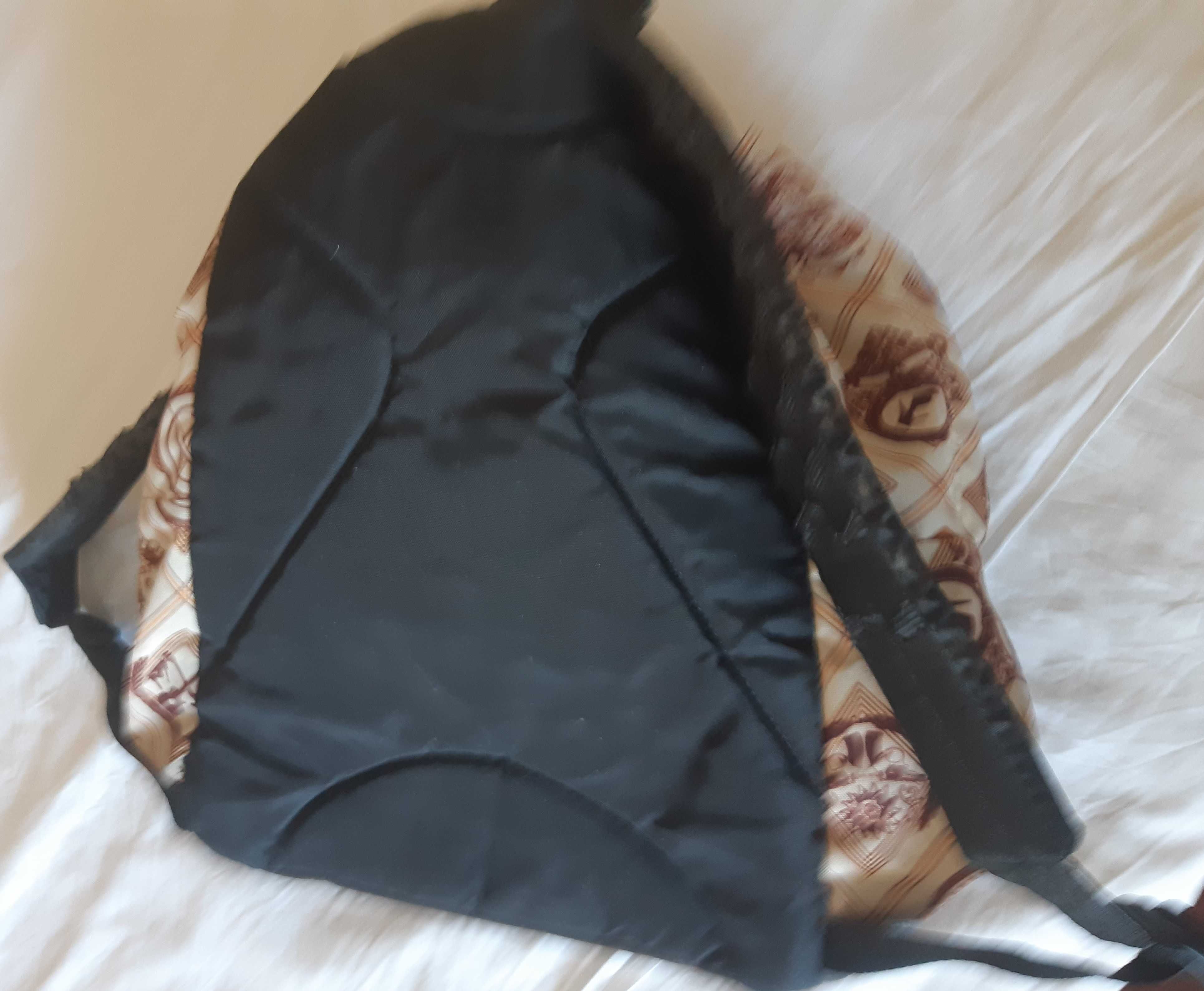 Excelente Mochila Eastpak