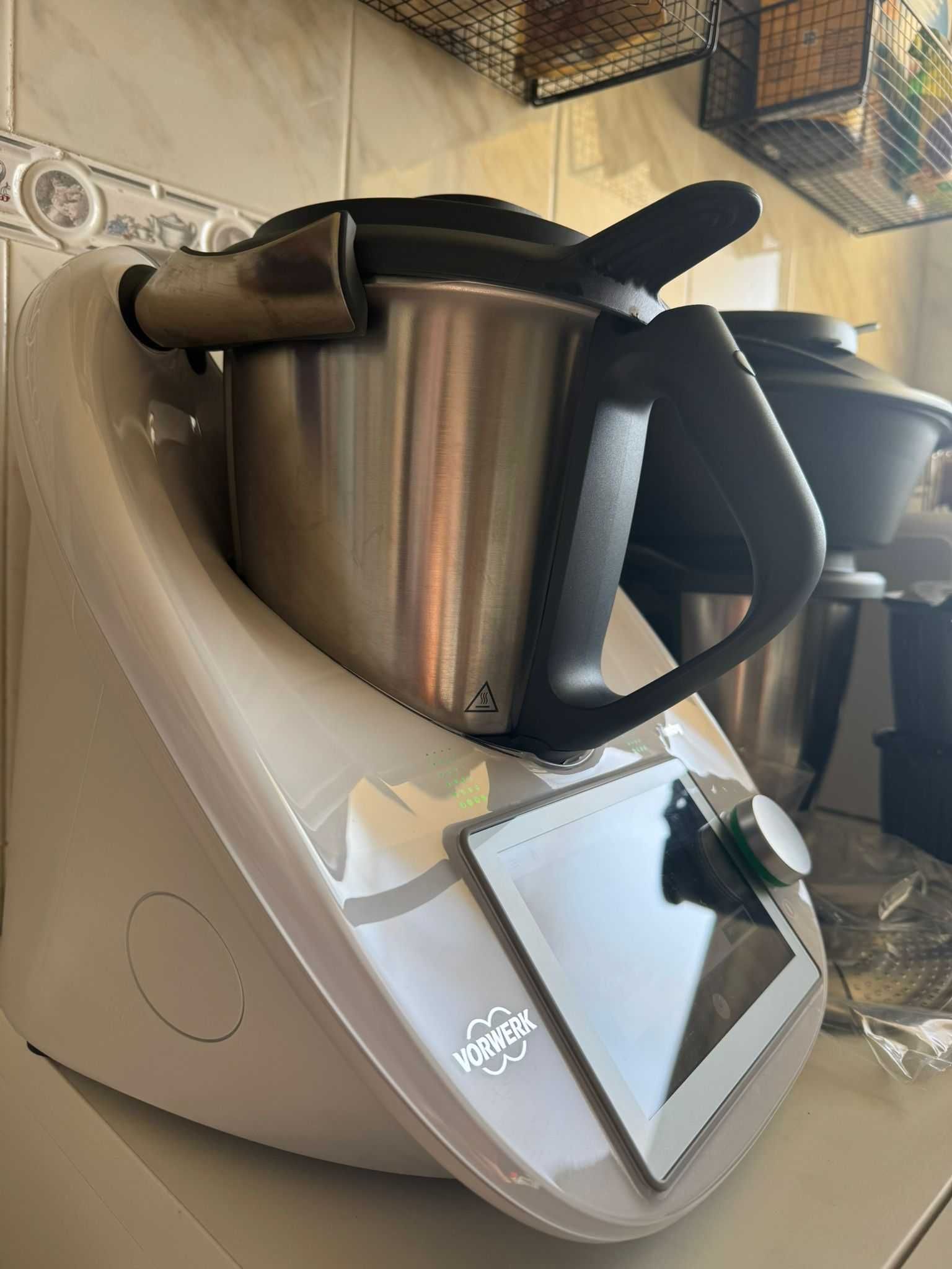 Bimby Tm6 pouco usada completa e com 2 copos