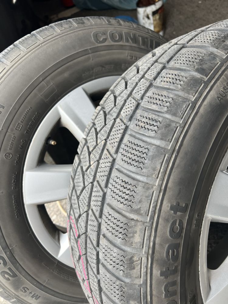 Зимова Резина з дисками Volkswagen Touareg 235x65xR17