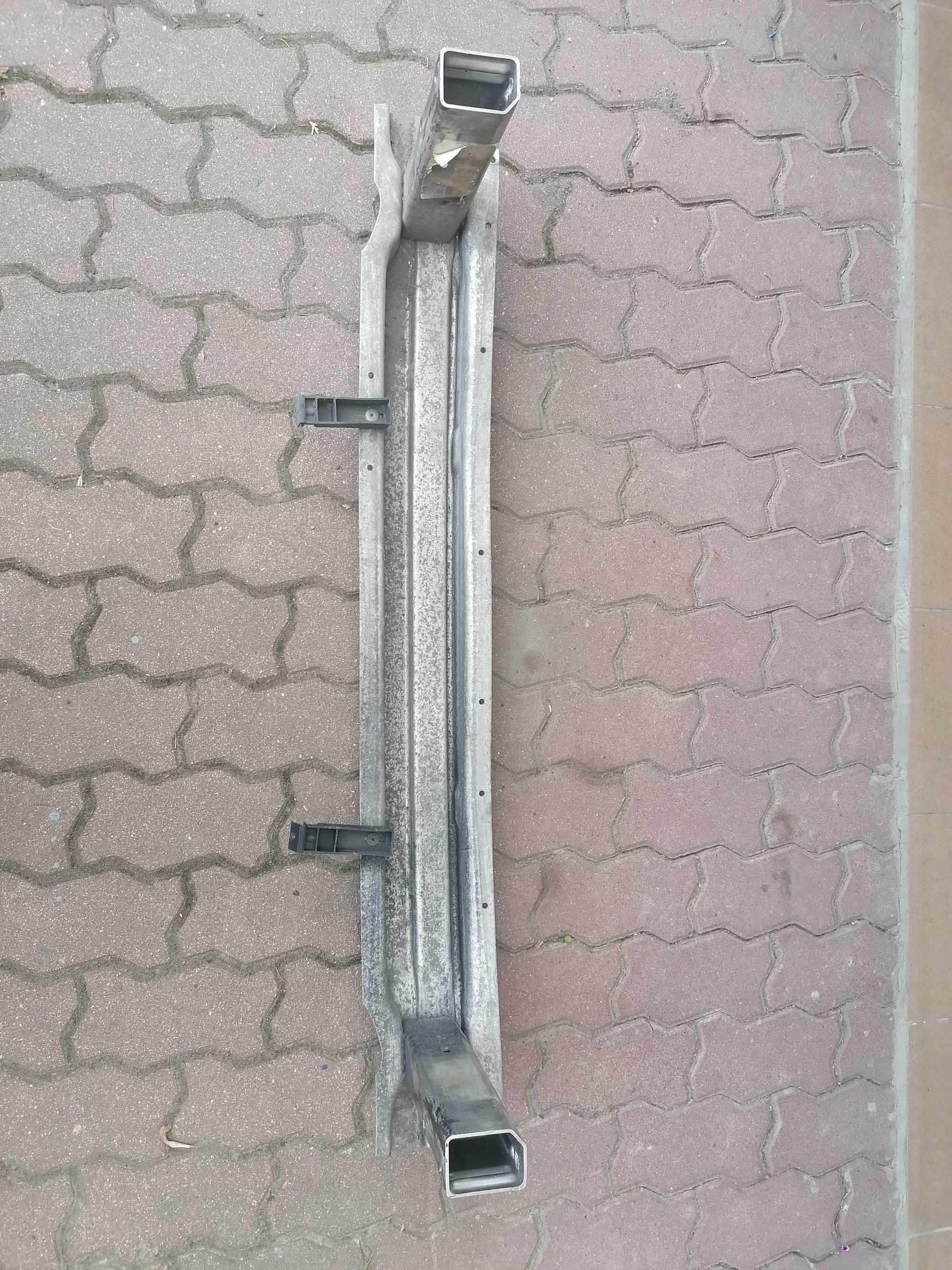 Belka tylna AUDI AVANT A4
