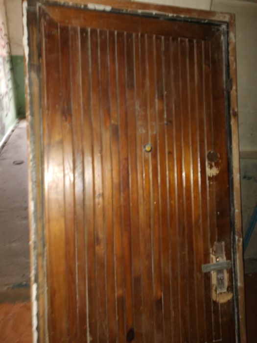 Продам бронированные двери.