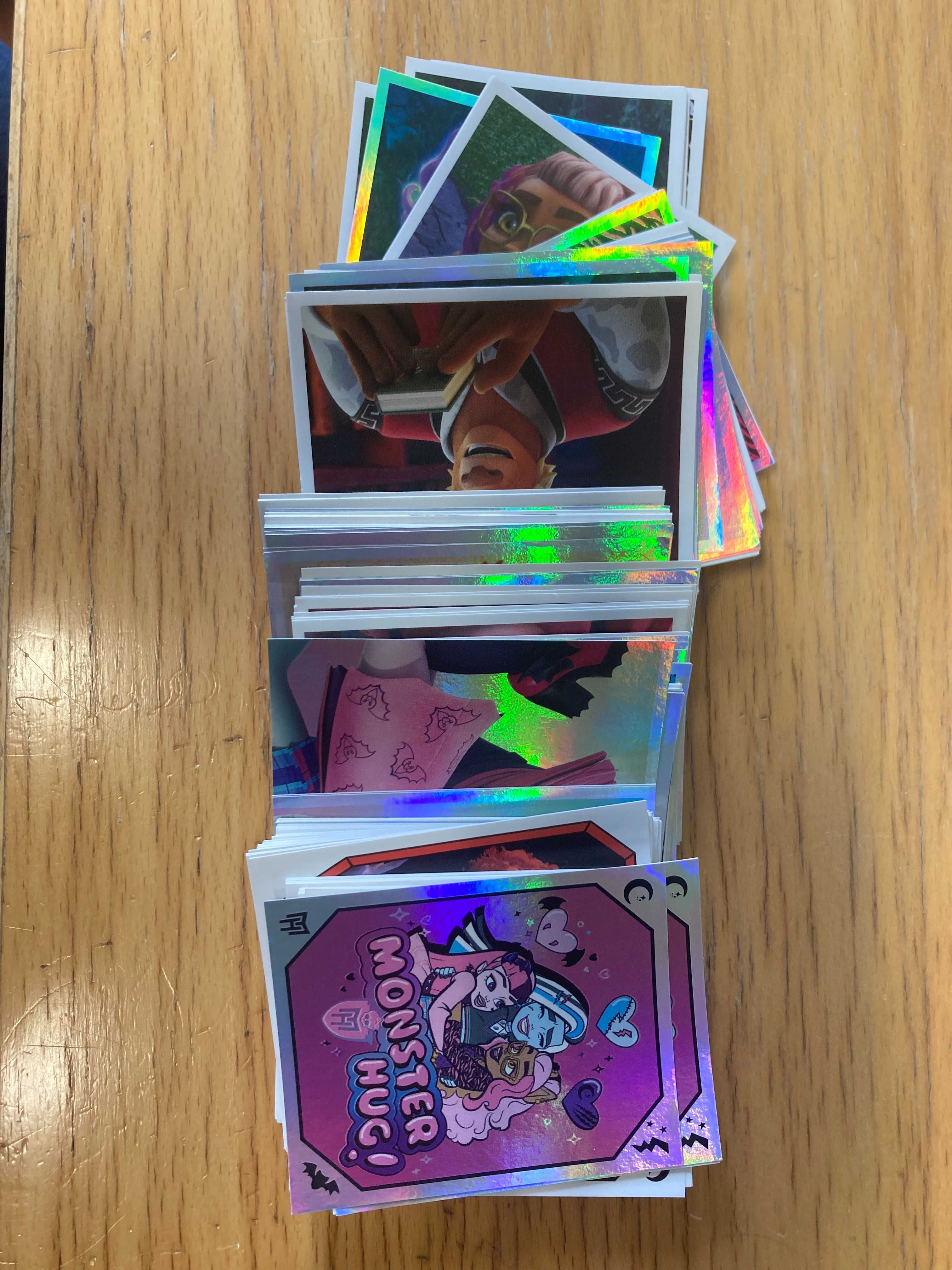 Cromos Monster High, Vendo
