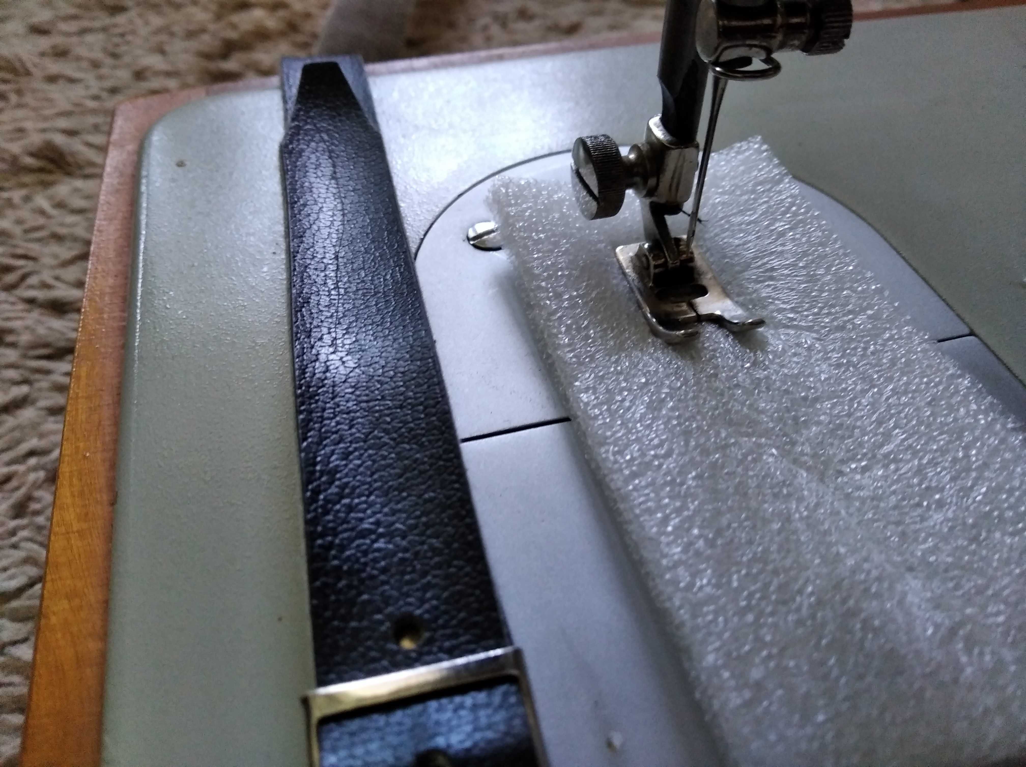 швейна машинка Чайка 132М с электроприводом