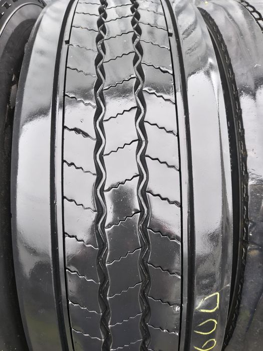 Шини колеса резина 315/70 R22,5  Continental HS3