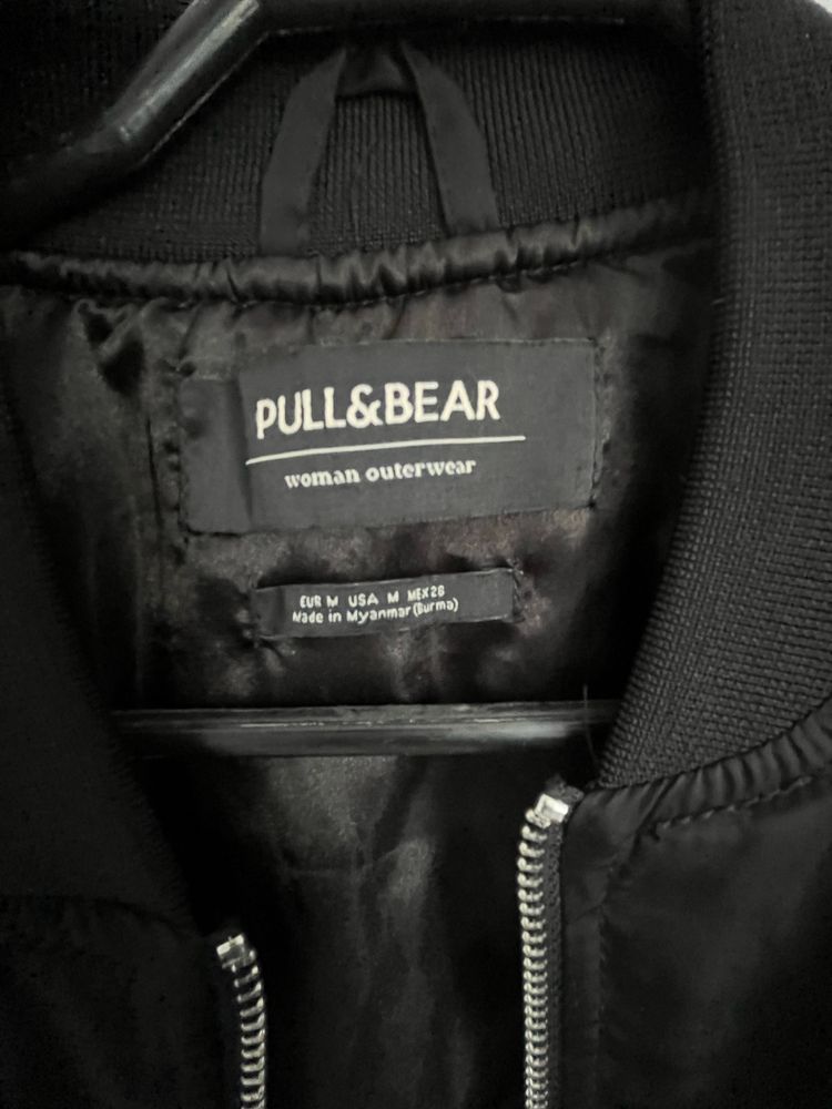 Kurtka bomberka Pull&Bear M - czarna