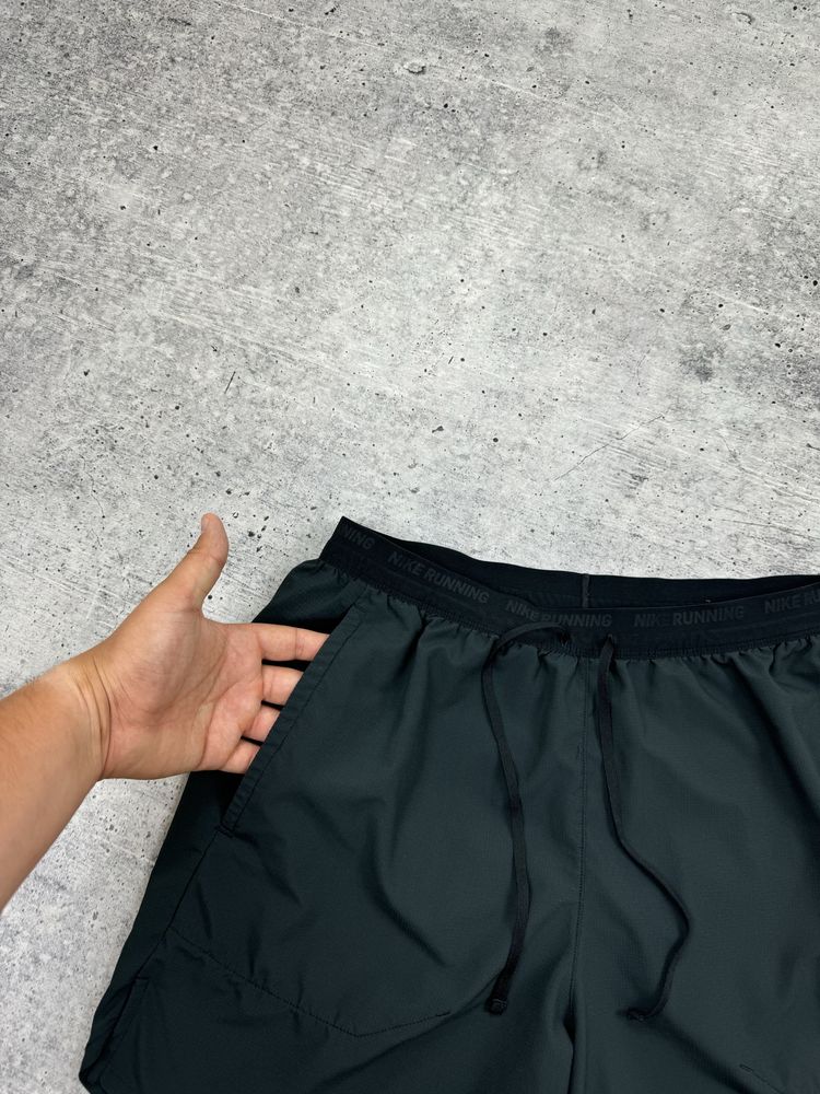Повседневные спортивные шорты для бега для зала занятий спортом Nike