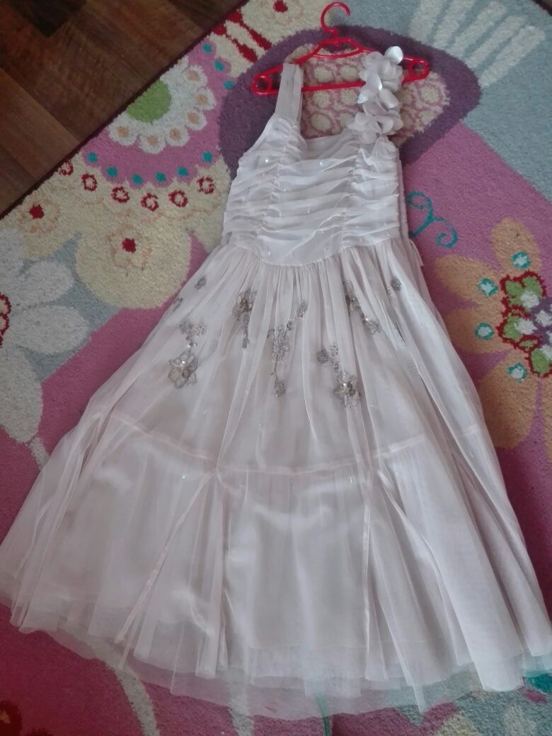 Suknia na 140 H&M elegancka