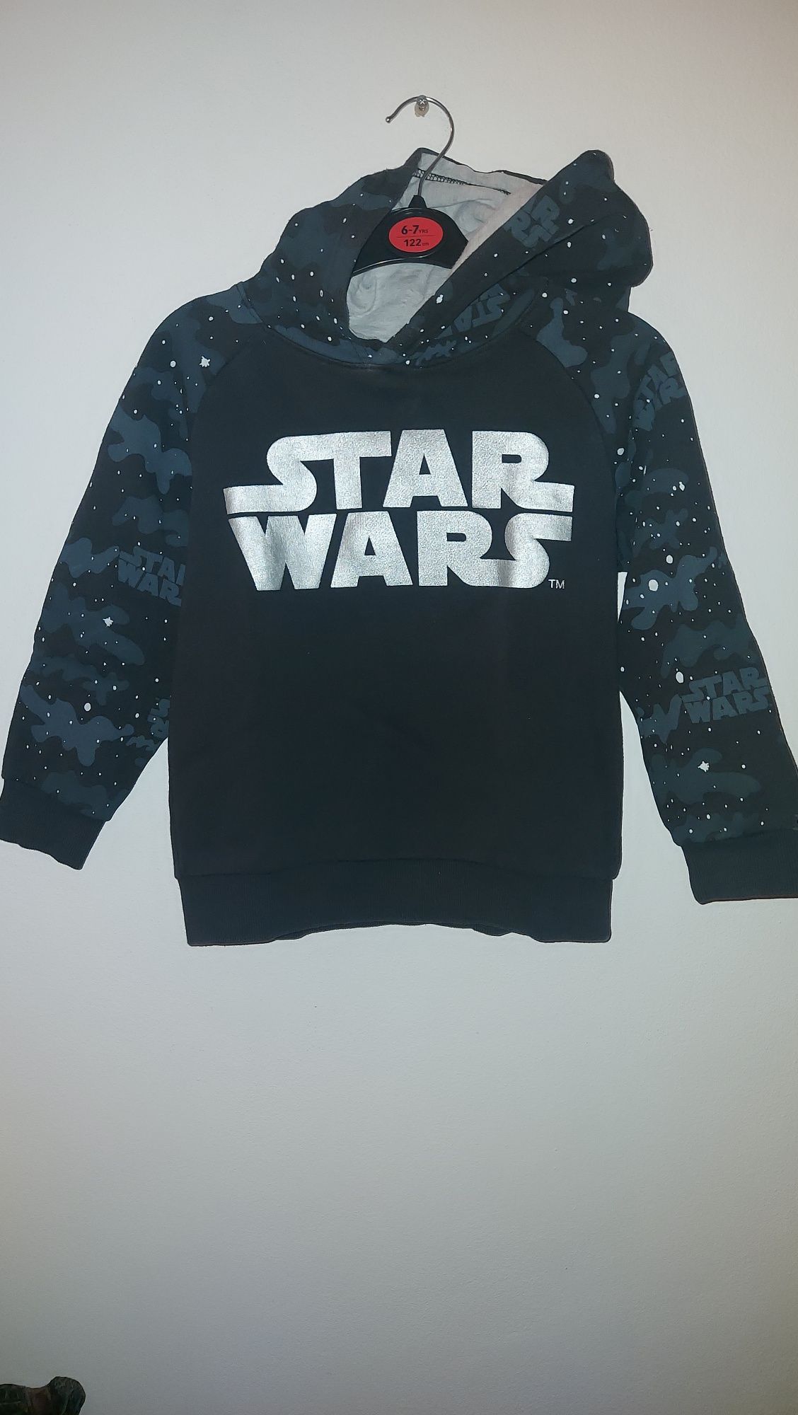 Sweat com capuz Star Wars Lucas film
Tamanho 6/7 anos