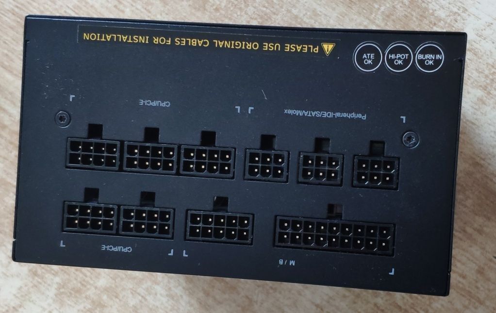 Блок живлення GIGABYTE 750W (GP-P750GM)