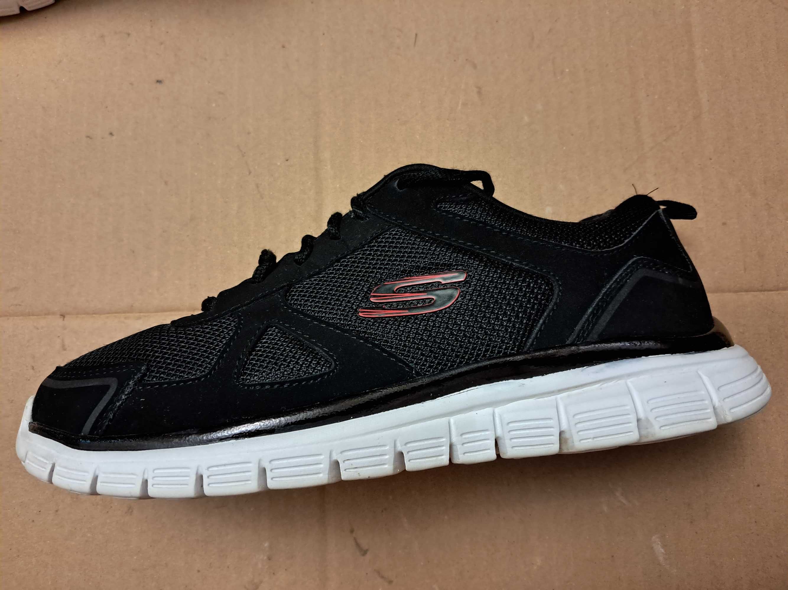 Кроссовки Skechers оригинал размер 41 стелька 27см