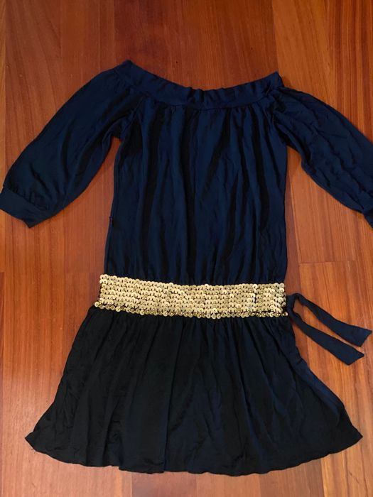 Roupa feminina novas/ em excelente estado.