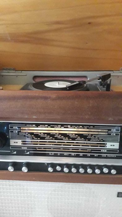 Радіола Рігонда з програвачем 1970 р.в.