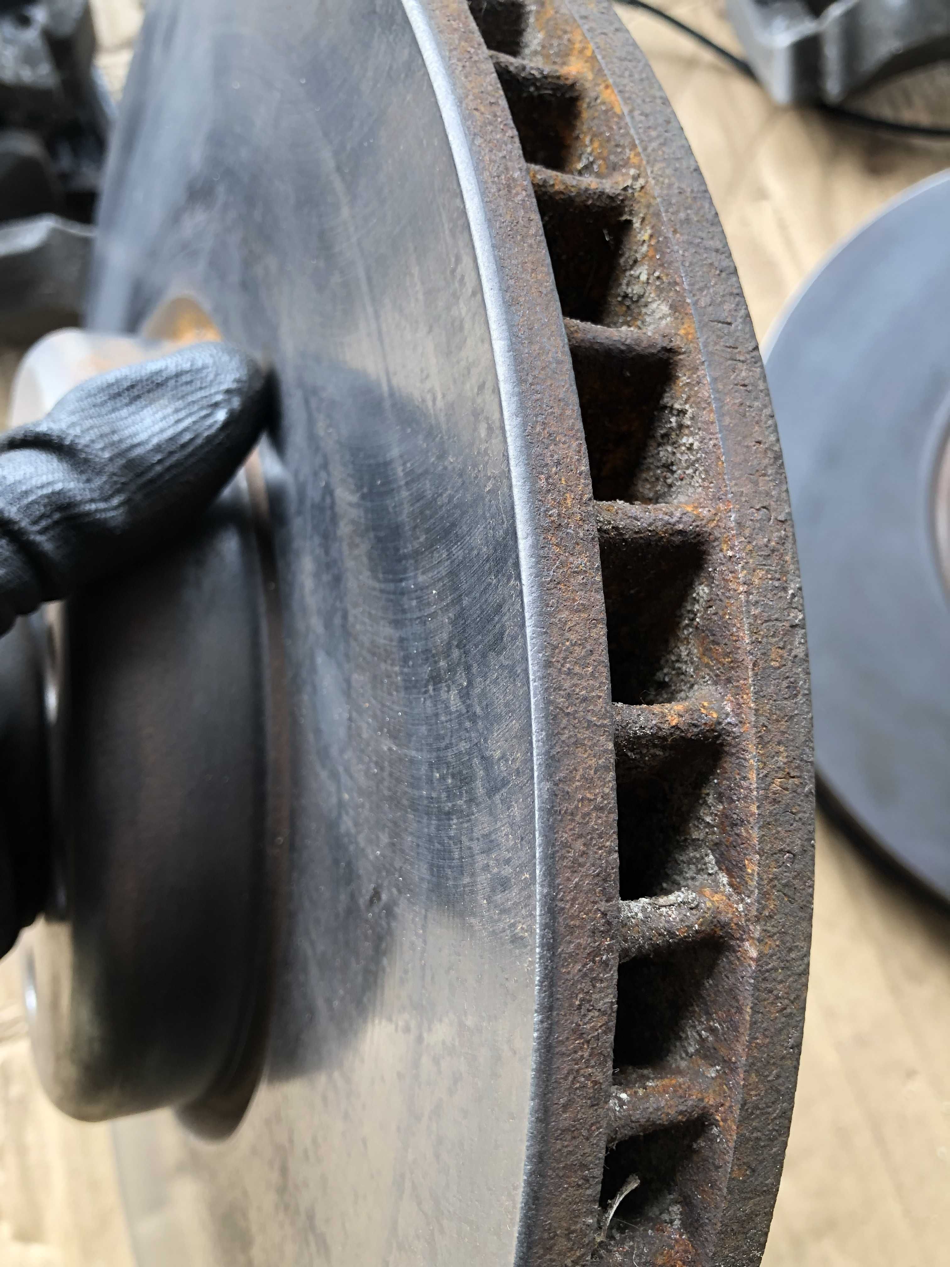duze hamulce tarcze zaciski przód 60/36 bmw f10 f11 f07 535d 535i