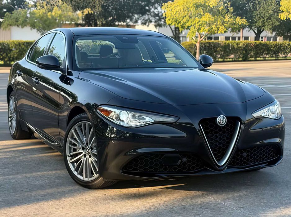 Alfa Romeo Giulia      2018