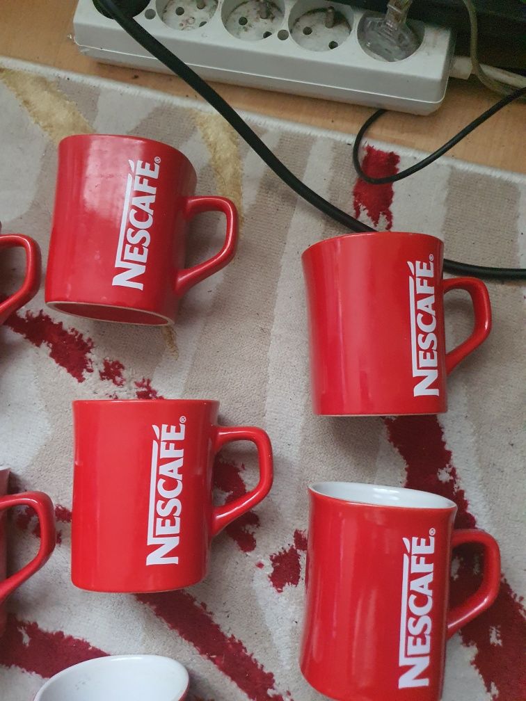 7 kubeczków Nescafe