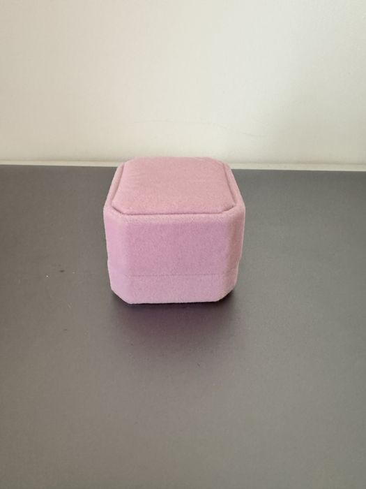 Caixa para Anel em veludo rosa chic - artigo novo 2024
