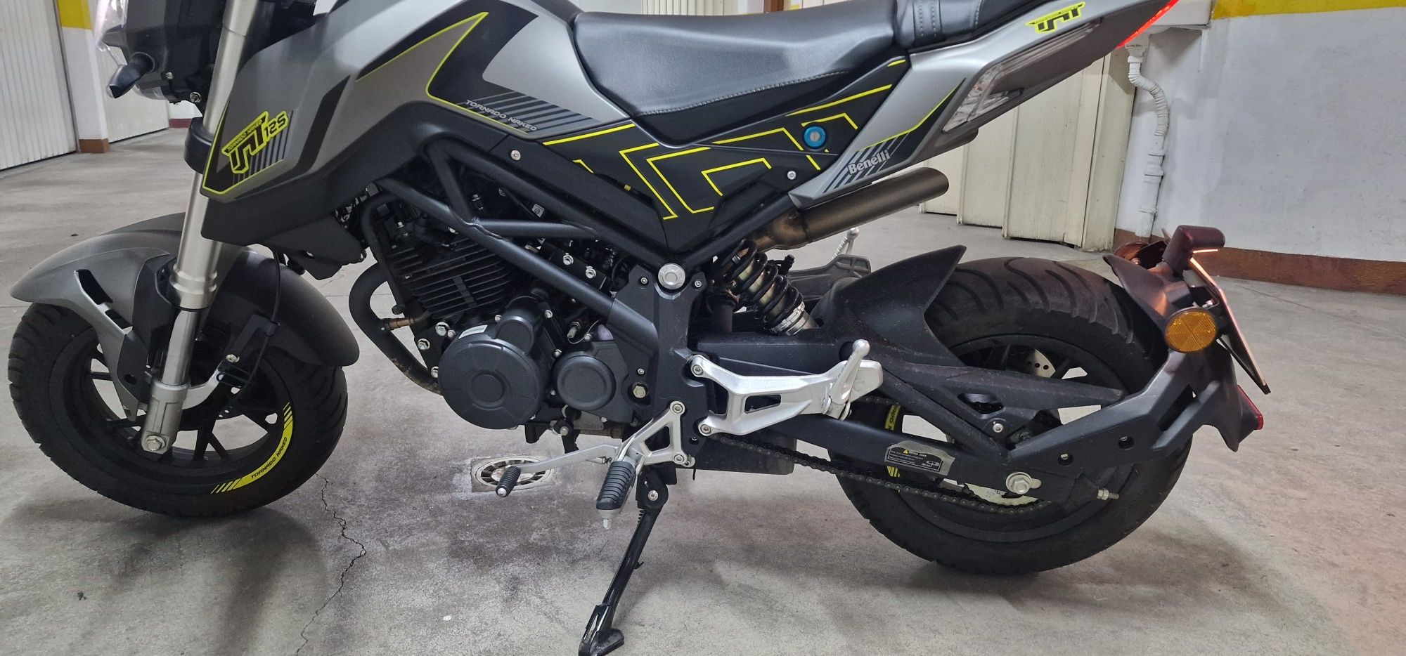 Mota Benelli tnt 125