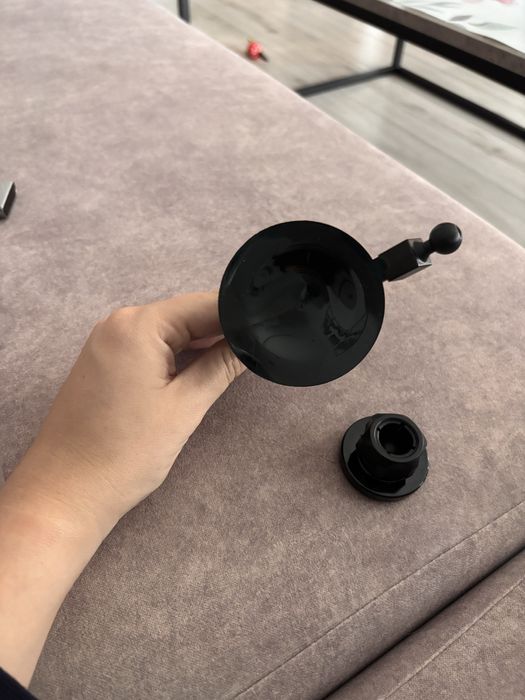 Uchwyt samochodowy magnetyczny