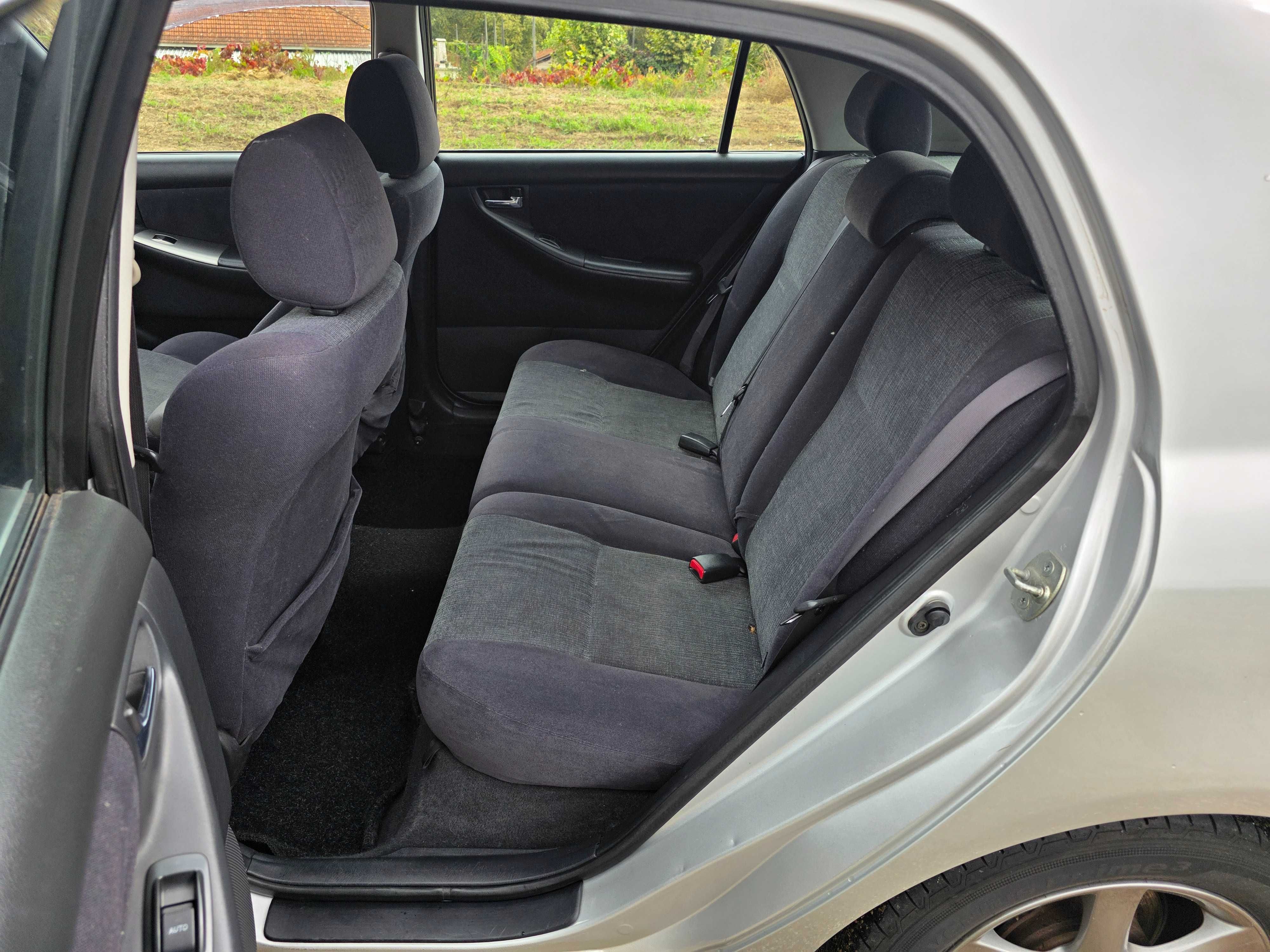 Toyota corolla 1400 ar condicionado ano 2003