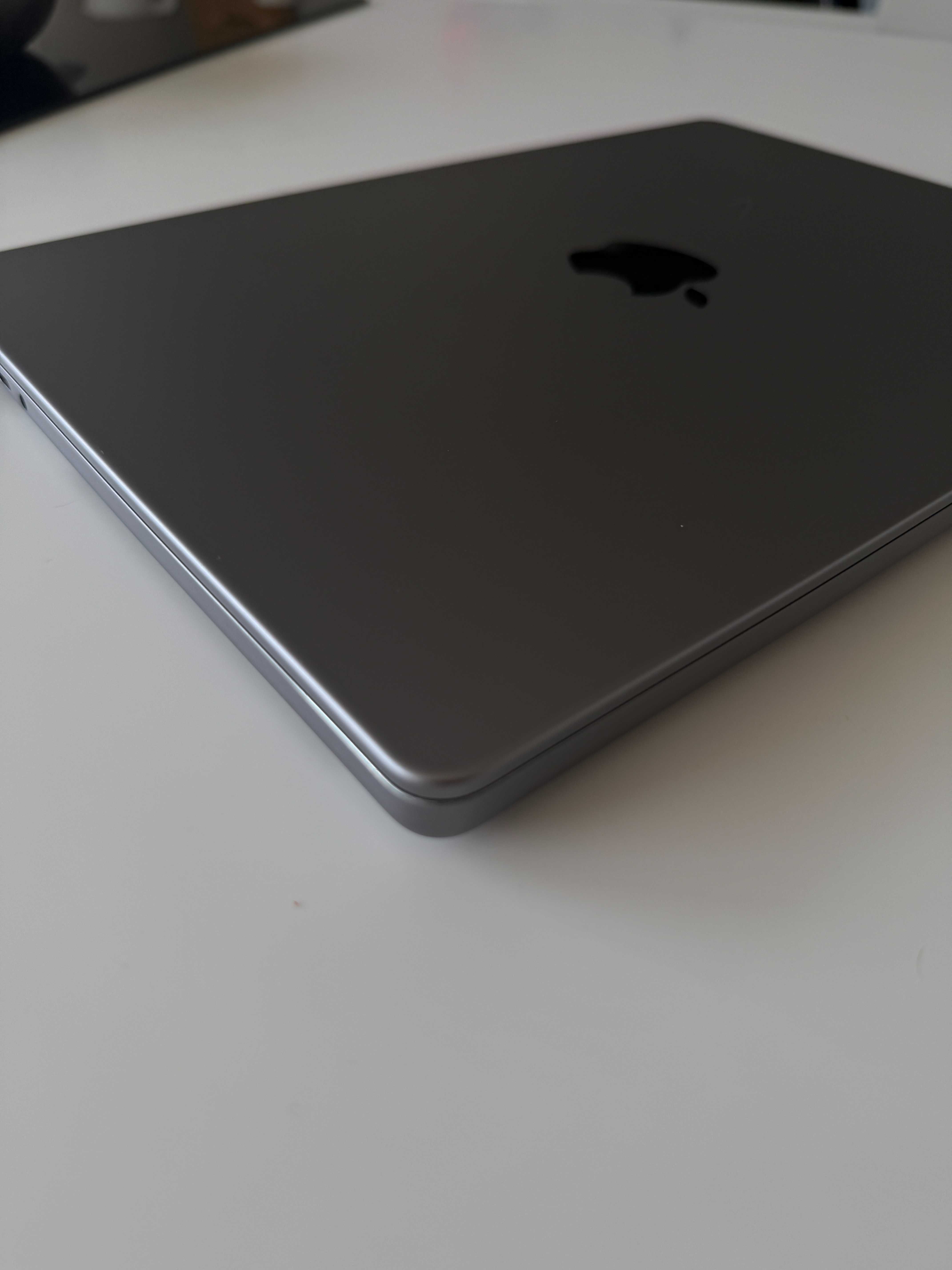 MacBook Pro 14" (2021) with M1 Pro Chip – 512GB SSD, 16GB RAM