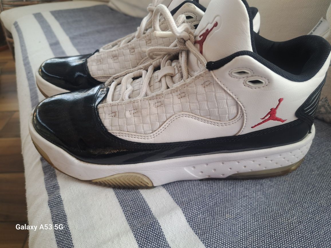 Buty Jordan Max aura 2 38.5