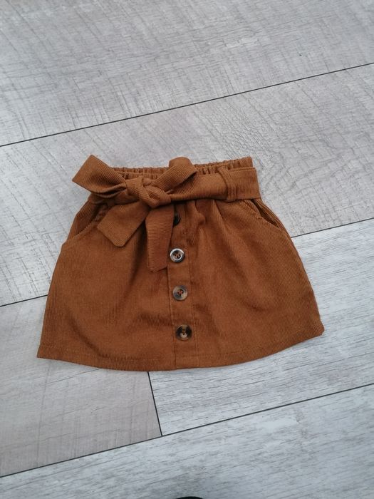 Spódniczka r. 86 dziewczynka