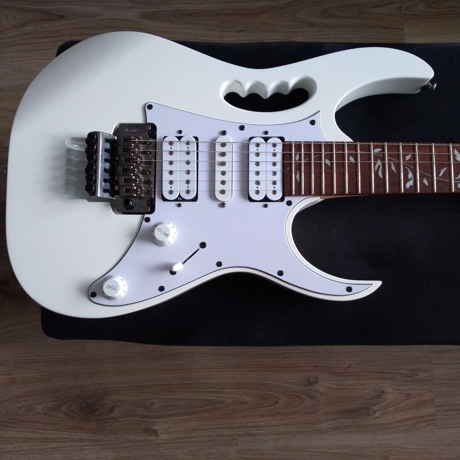 Ibanez Jem JR super stan plus gratis