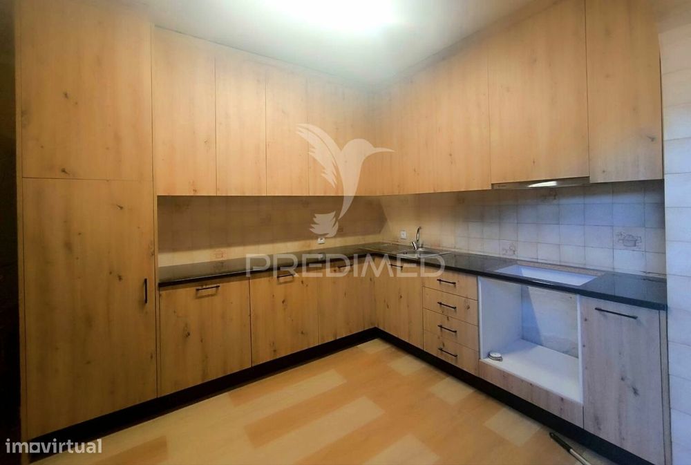 Moradia T3 para arrendamento - mobilada