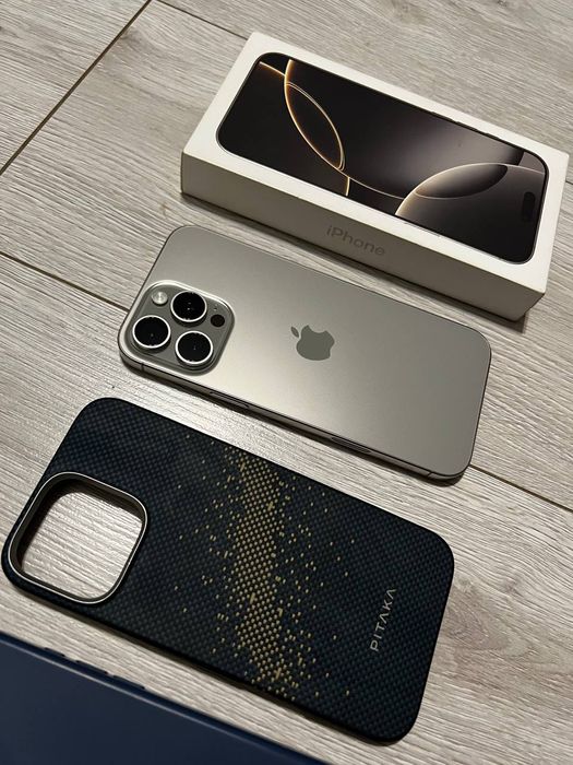 iPhone 16 Pro Max 256GB,Стан нового,99 батарея!