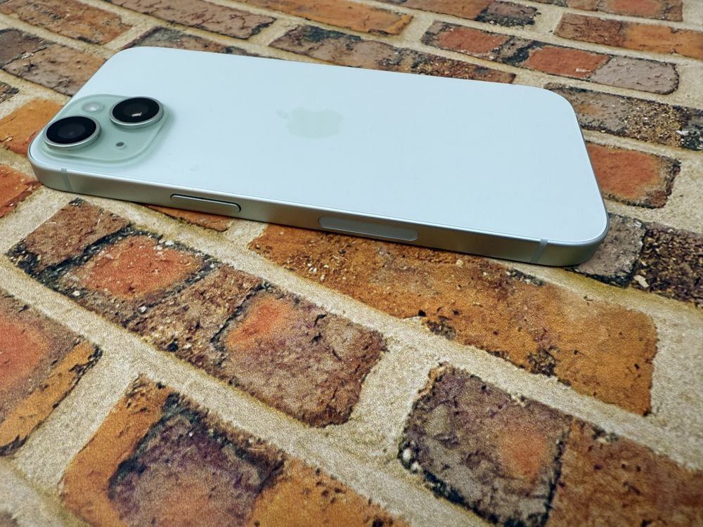 Iphone 15 128gb neverlock Green E-sim 550$