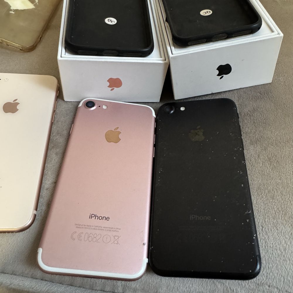 4 telefony Apple 7 oraz 8