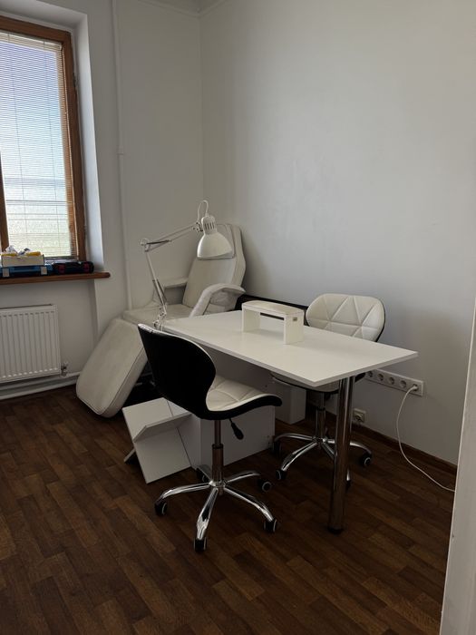 Здається робоче місце майтру манікюру