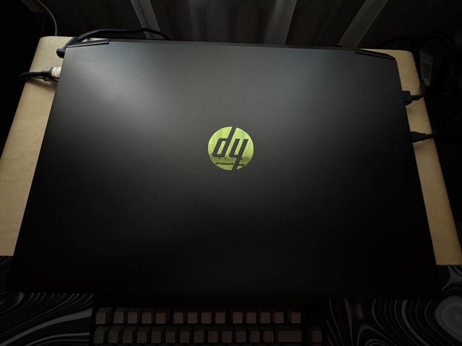 HP Pavilion Gaming 15 Ryzen 7/RTX 3050/144HZ