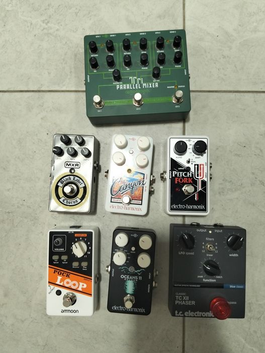 MXR black label chorus, t.c. electronix phaser, ammoon looper
