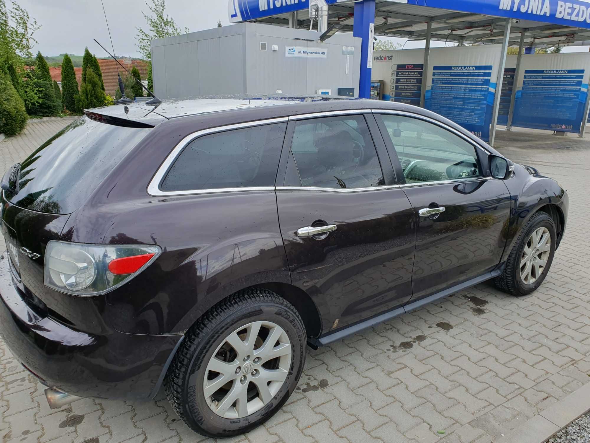 Samochód SUV Mazda CX7