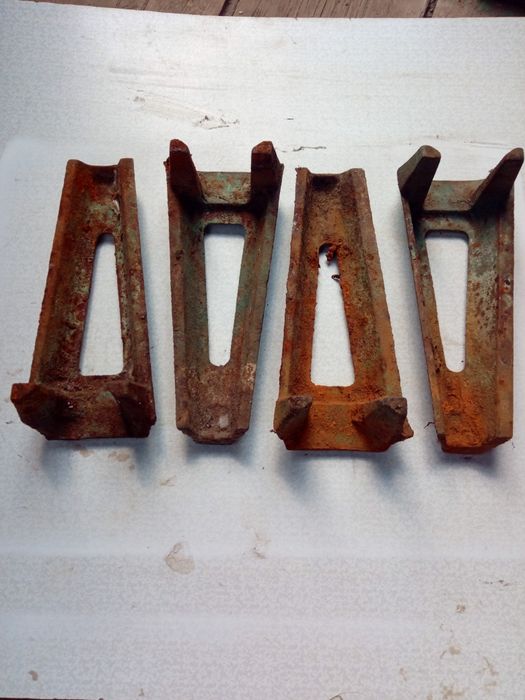 Ніжки для чавунної ванни