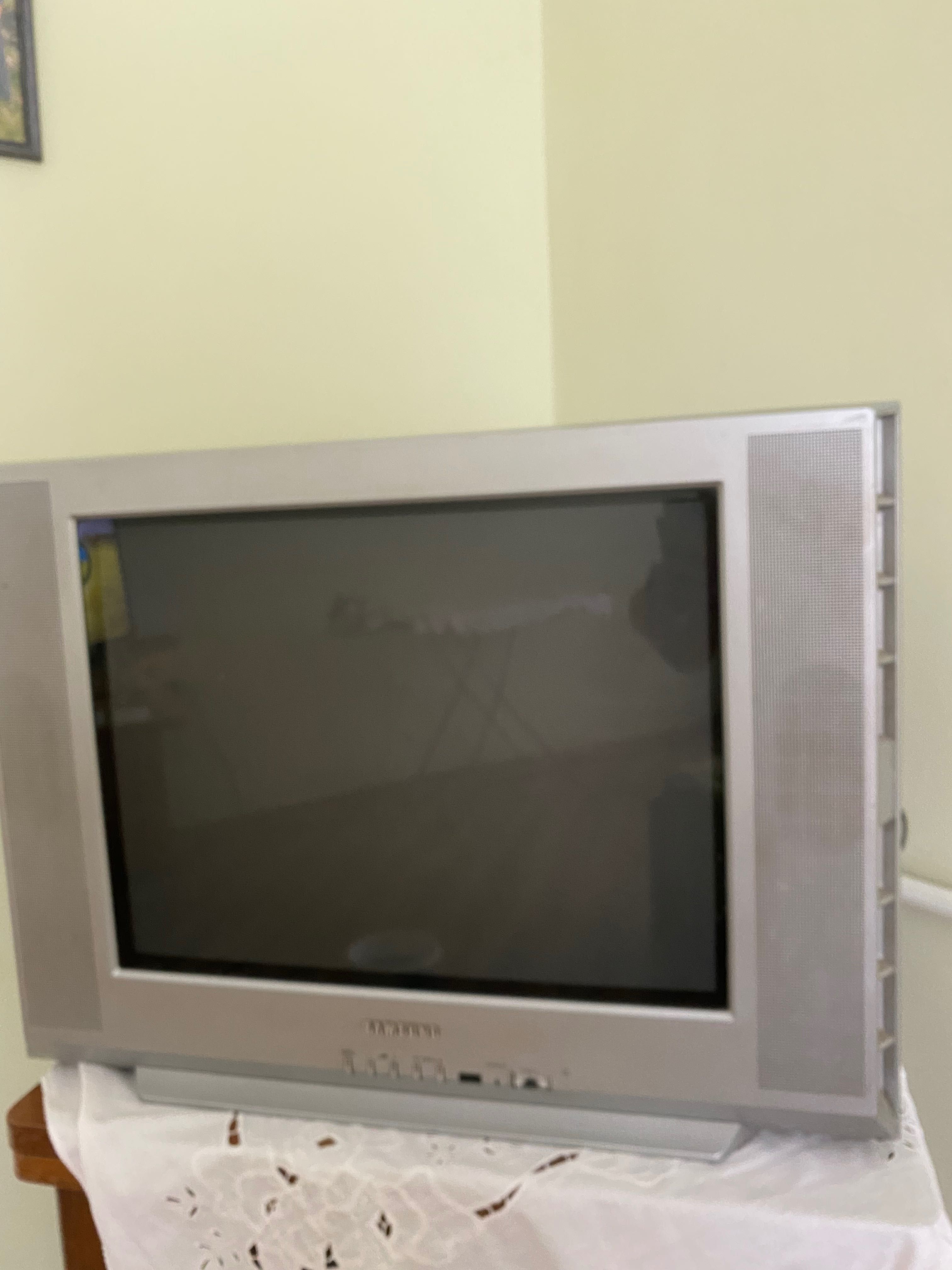 Телевізор Samsung старого зразка