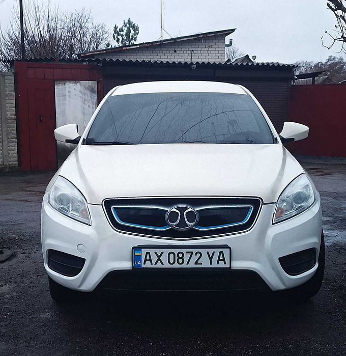 Продам электромобиль Baic EU260 2017г