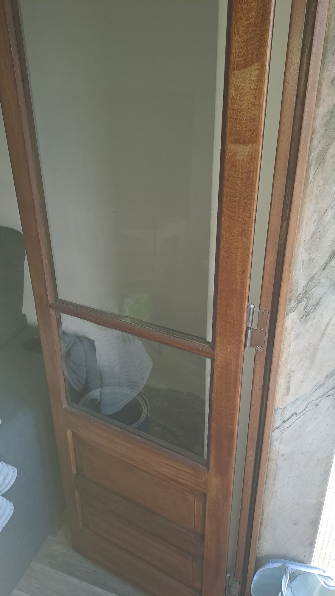 Puertas de madeira com vidros