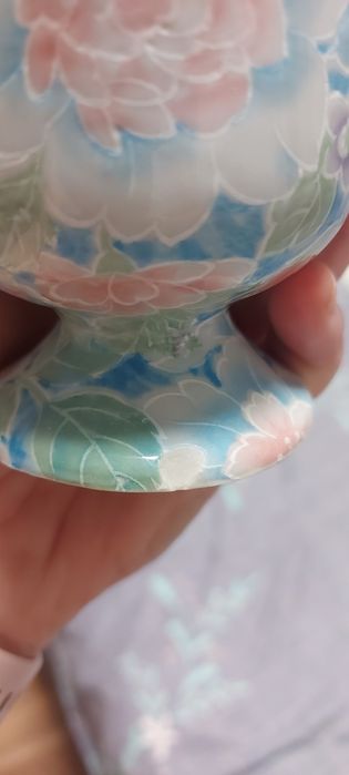 Kubek, filiżanka  z talerzykiem, wzór kwiatowy