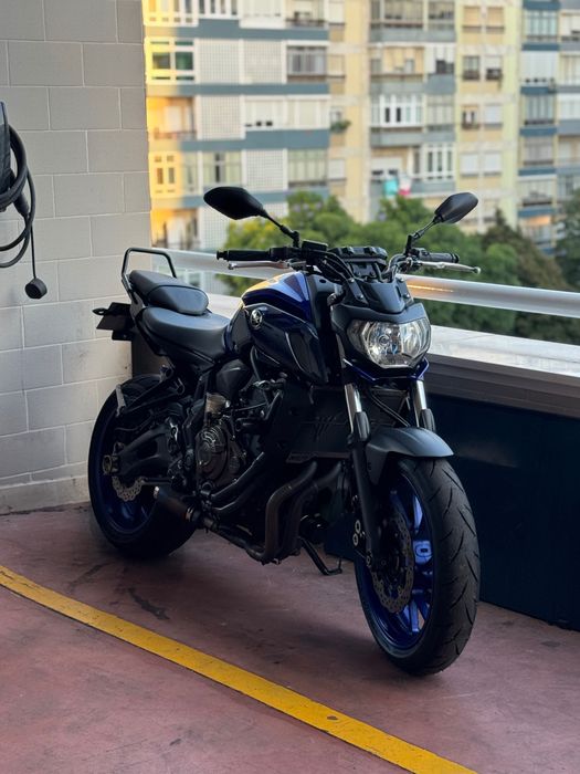 Moto yamaha mt 07