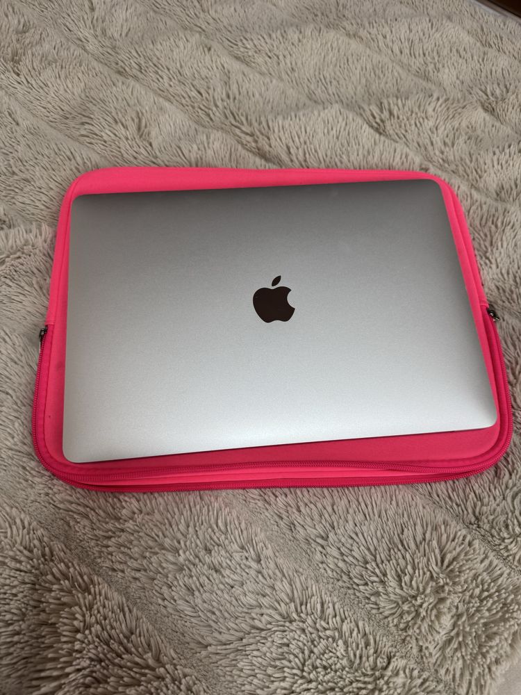 MacBook Pro 13" (2017, Core i5, 16GB RAM, 128GB SSD]